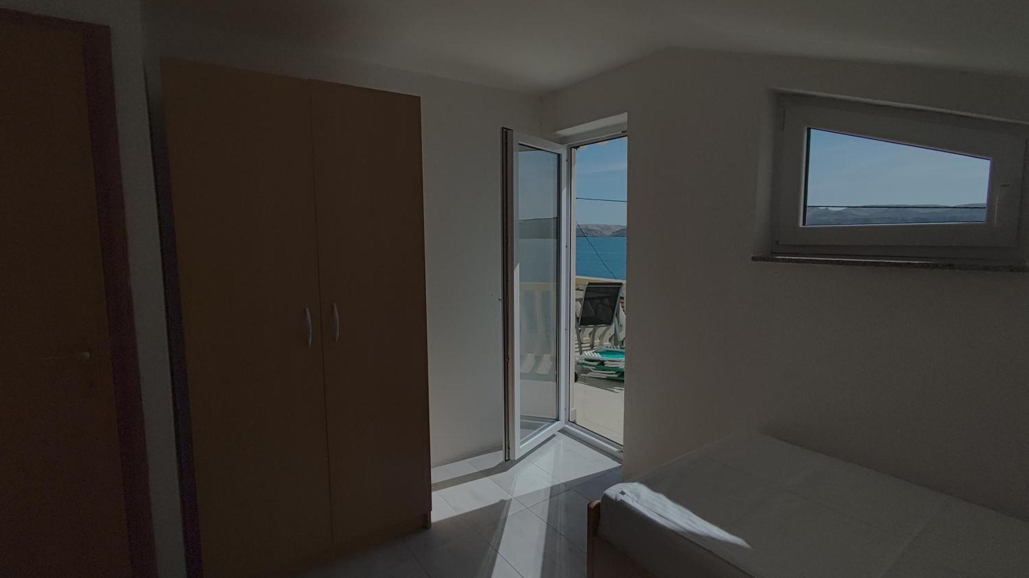Apartman Tea Karlobag Exterior foto