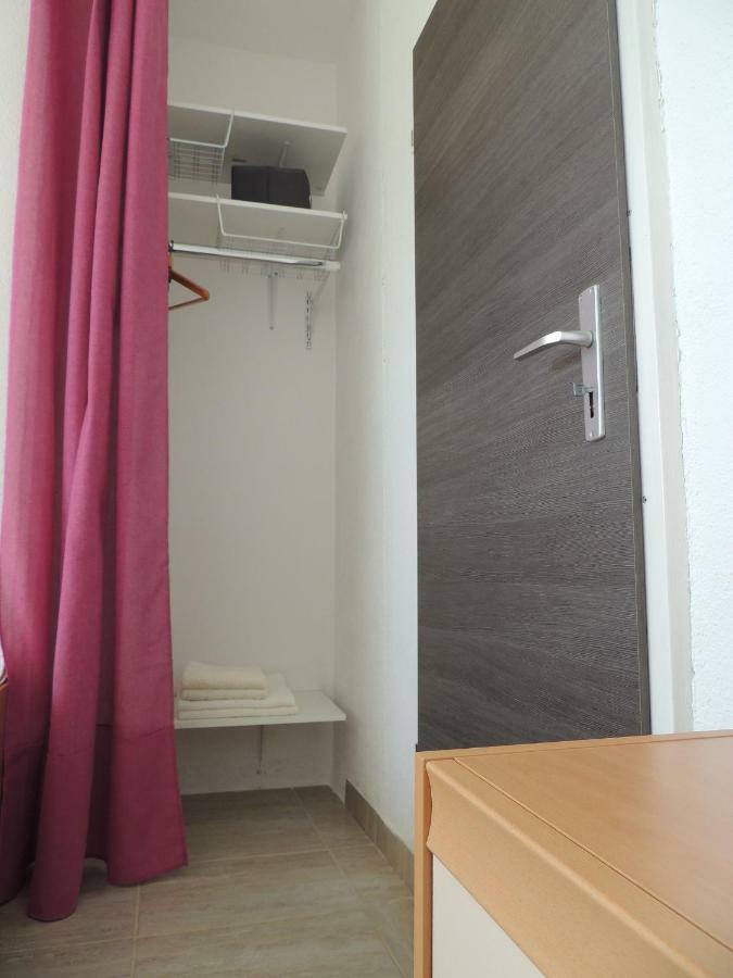 Apartman Tea Karlobag Exterior foto